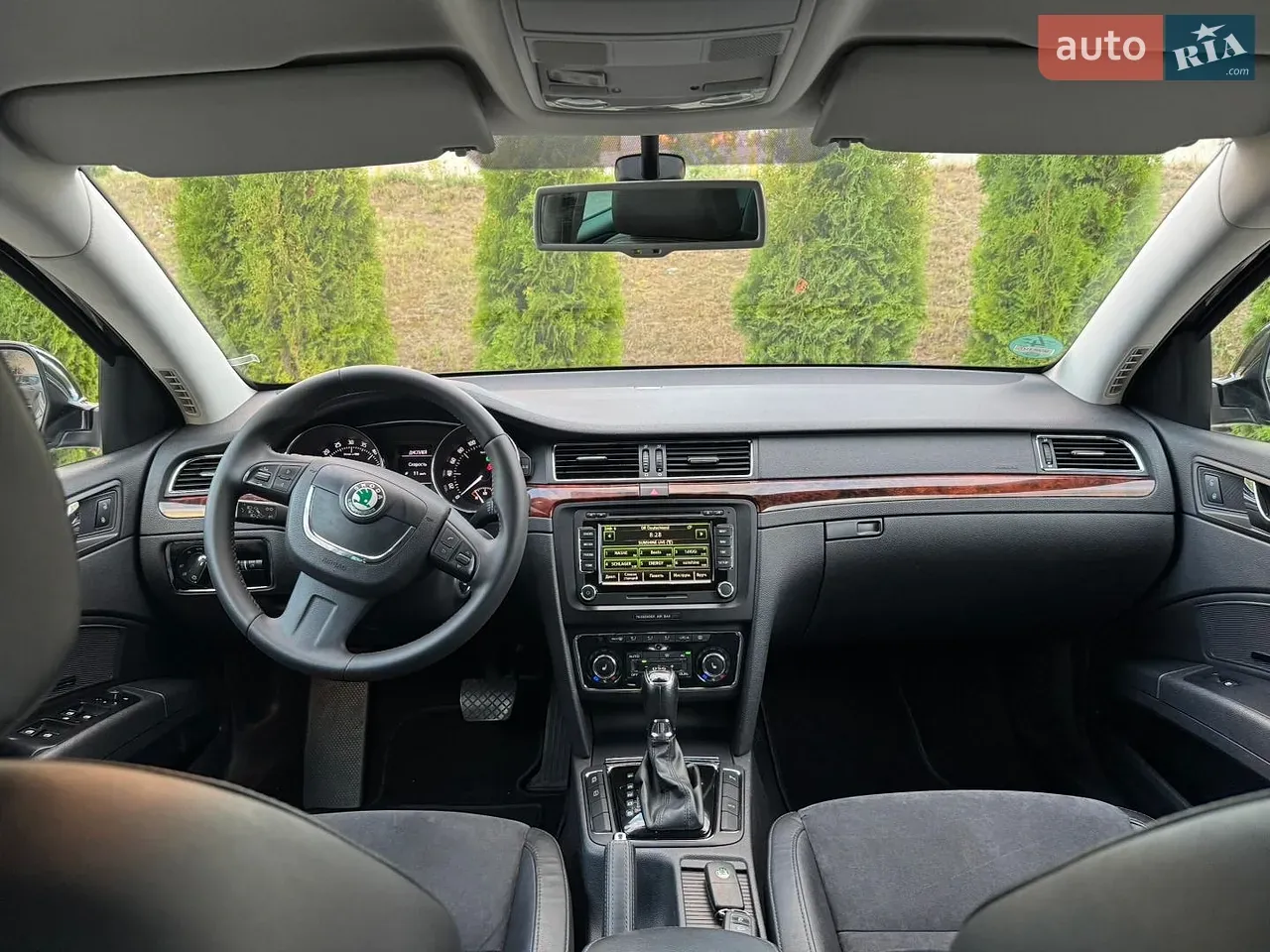Skoda Superb 2013 photo 2