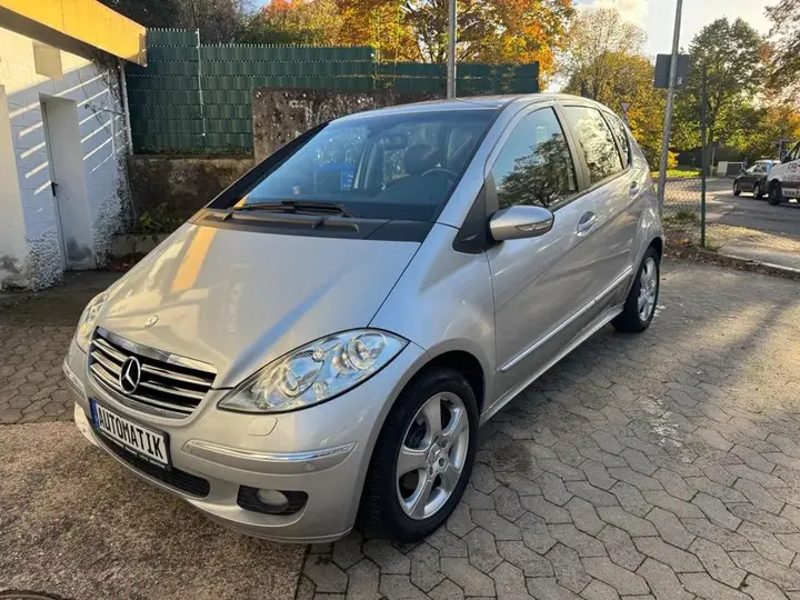 Mercedes-Benz A 200