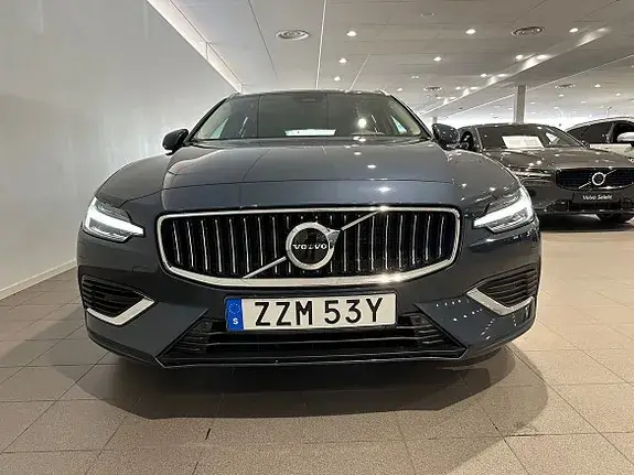 Volvo V60 2025 photo 2