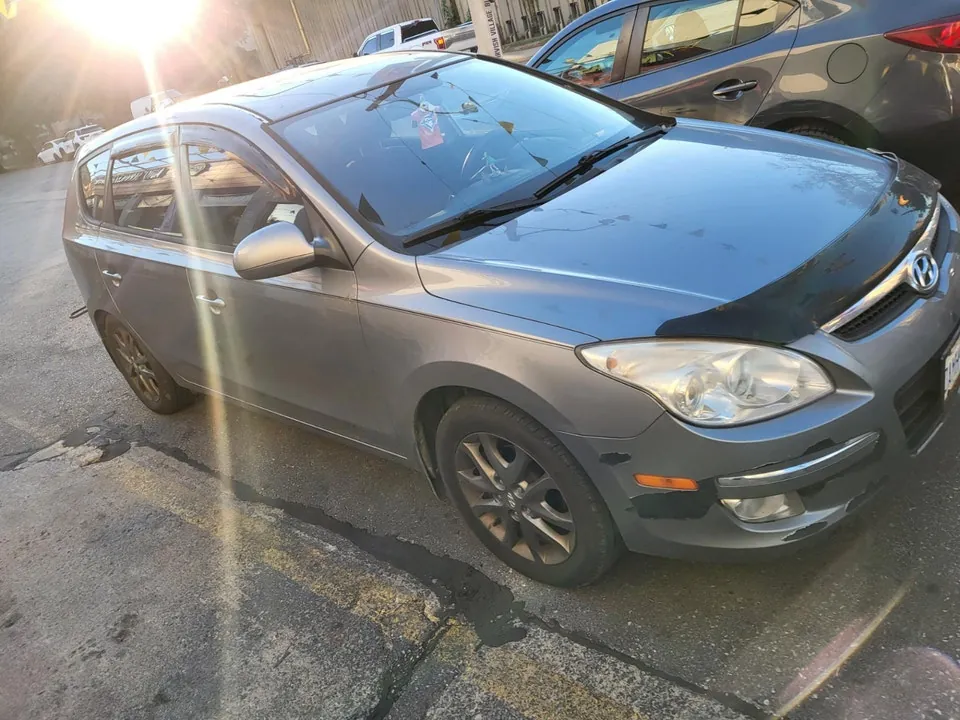 Hyundai Elantra 2012 photo 2