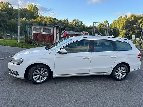 Volkswagen Passat 2014 photo 2