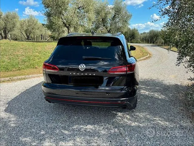 Volkswagen Touareg 2019 photo 2