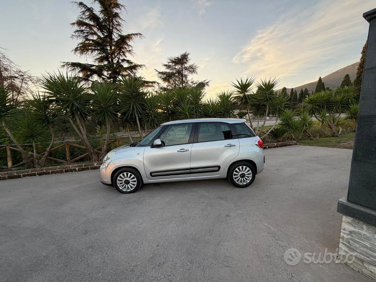 Fiat 500L 2013 photo 2