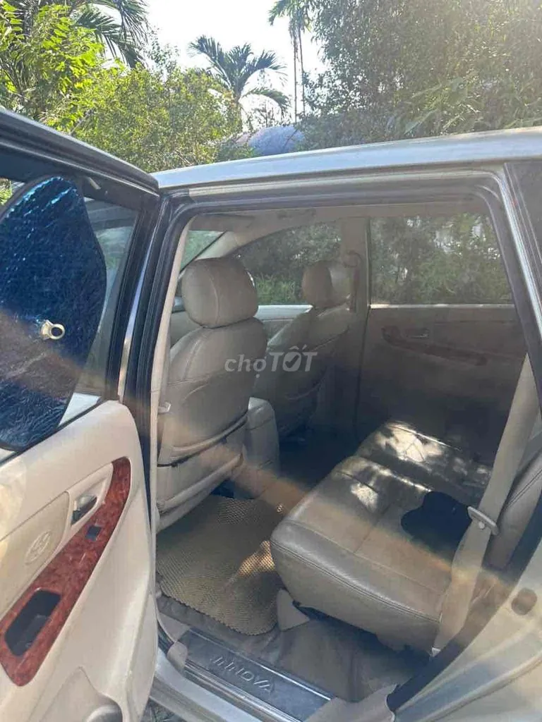 Toyota Innova 2008 photo 2