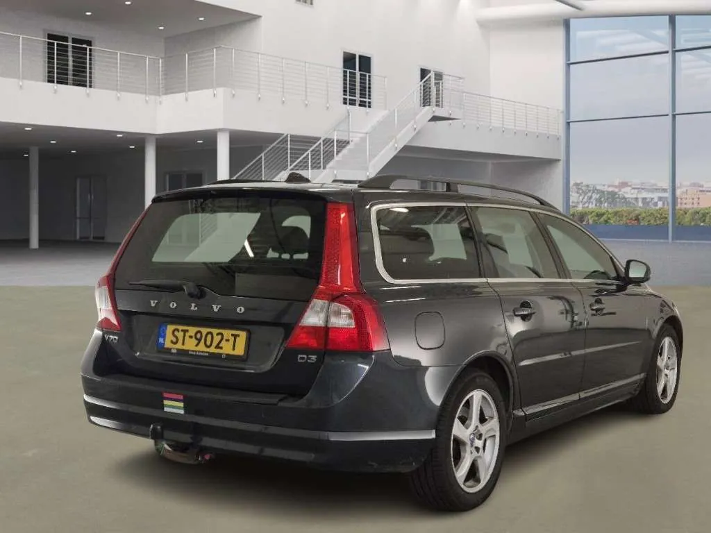 Volvo V70 2012 photo 3