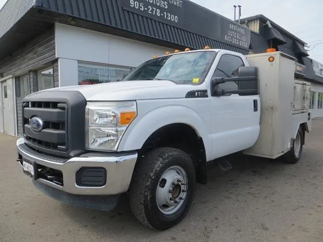 Ford Super Duty F-350 2016 photo 2