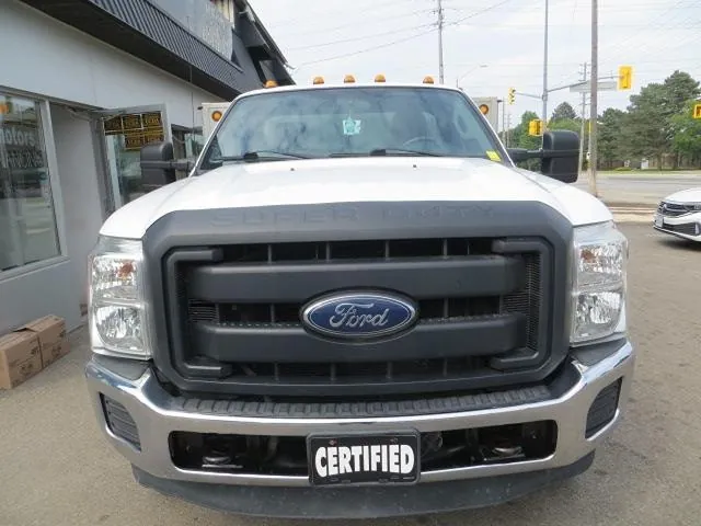 Ford Super Duty F-350 2016 photo 3