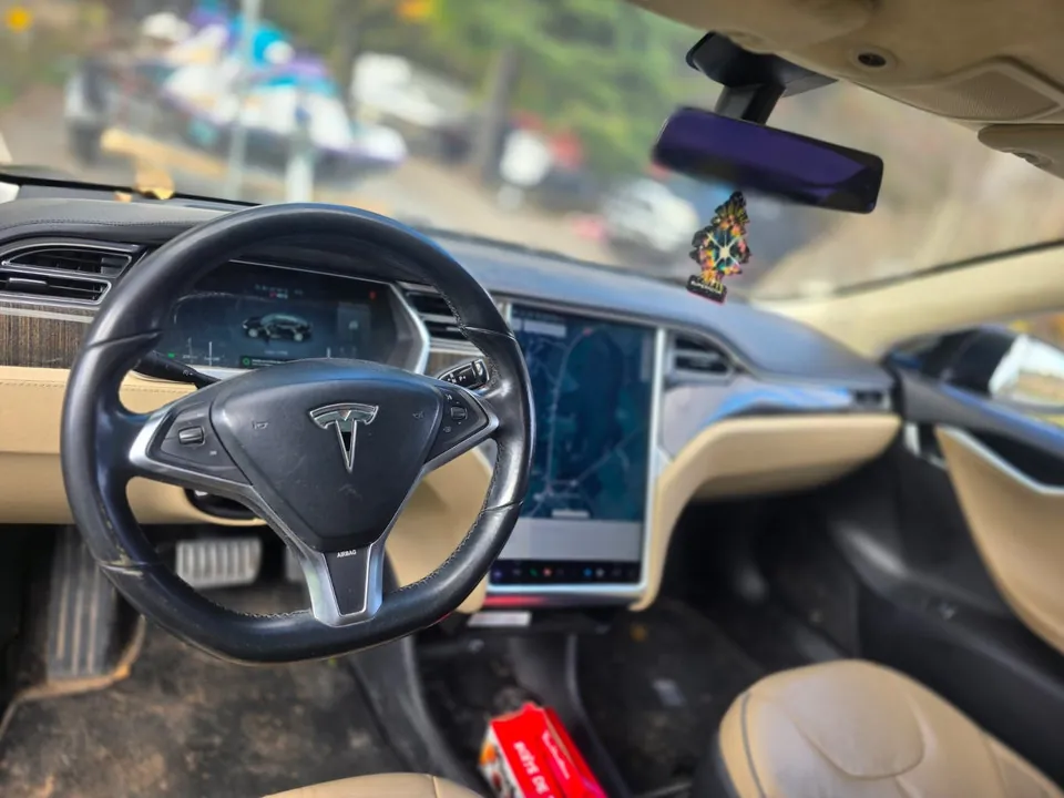 Tesla Model S 2013 photo 5