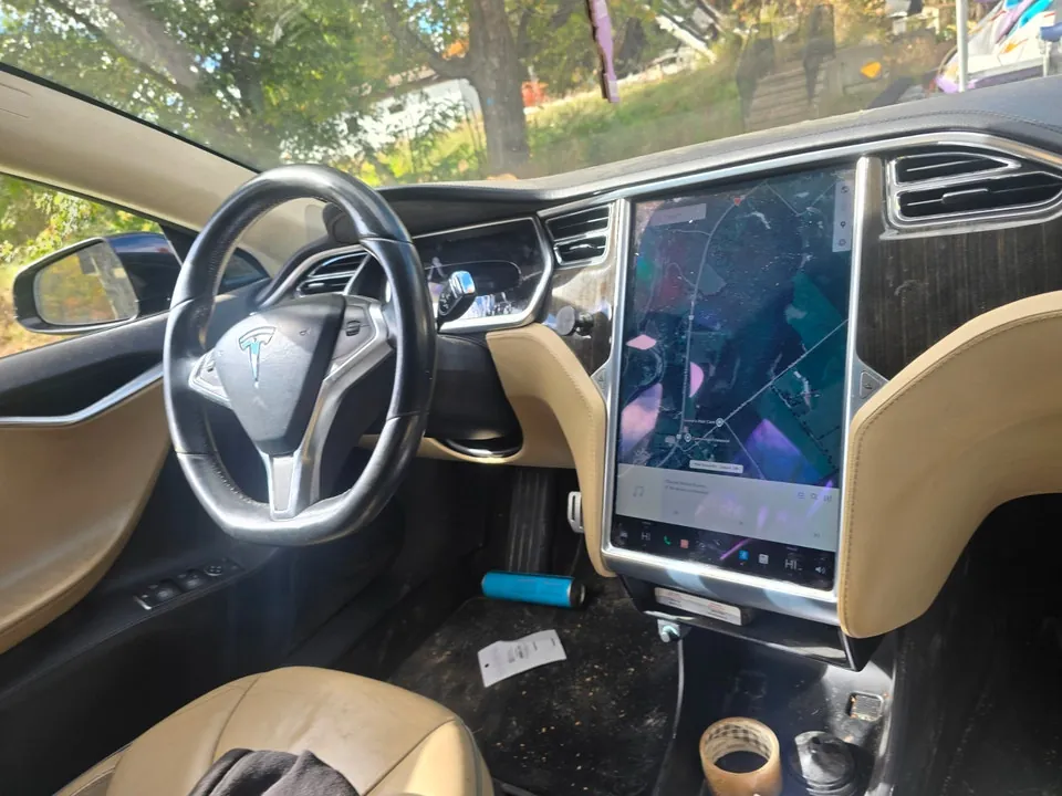 Tesla Model S 2013 photo 3