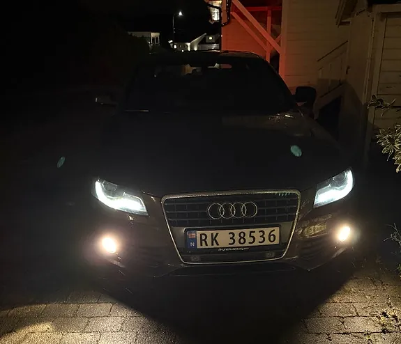 Audi A4 2011 photo 4