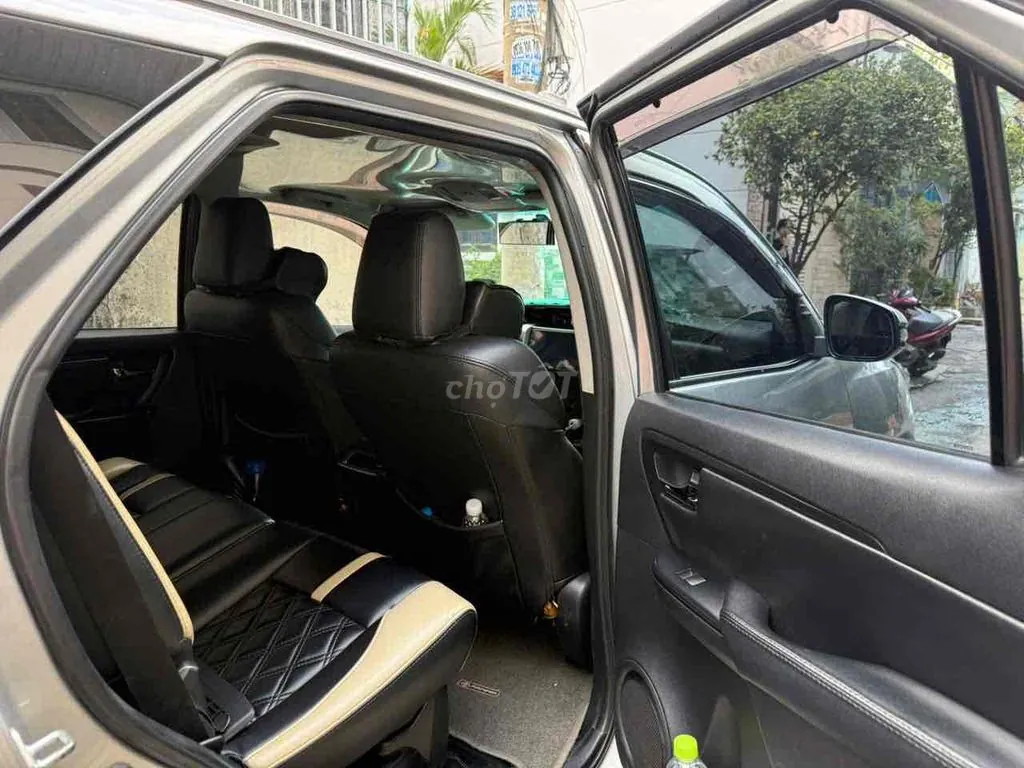 Toyota Fortuner 2018 photo 4