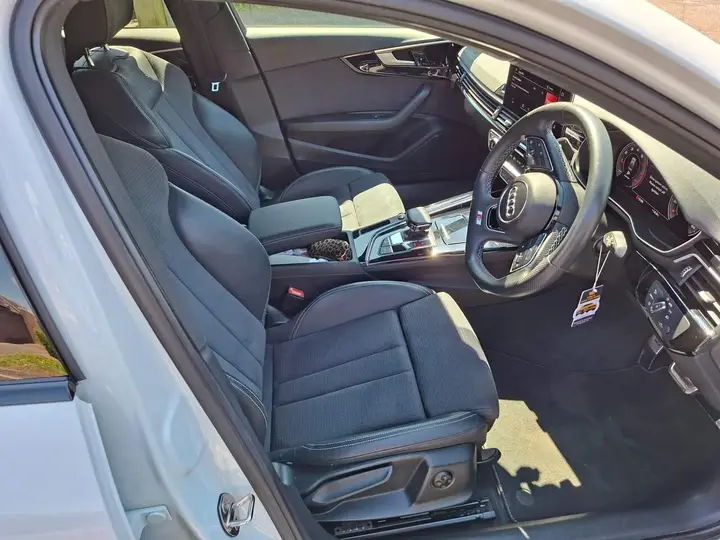 Audi A4 2022 photo 5
