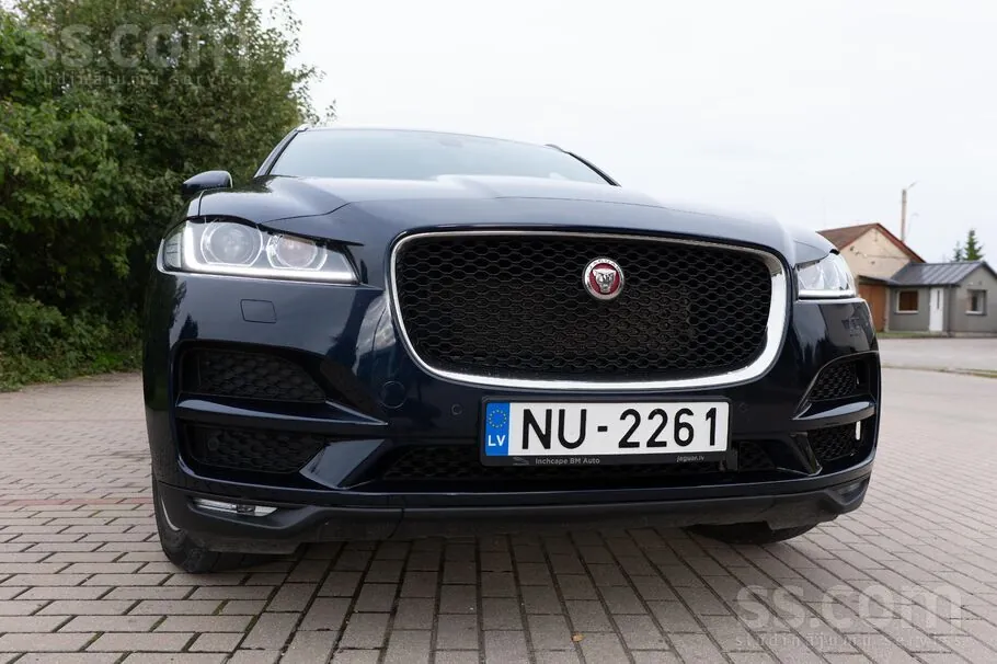 Jaguar F-Pace 2017 photo 5