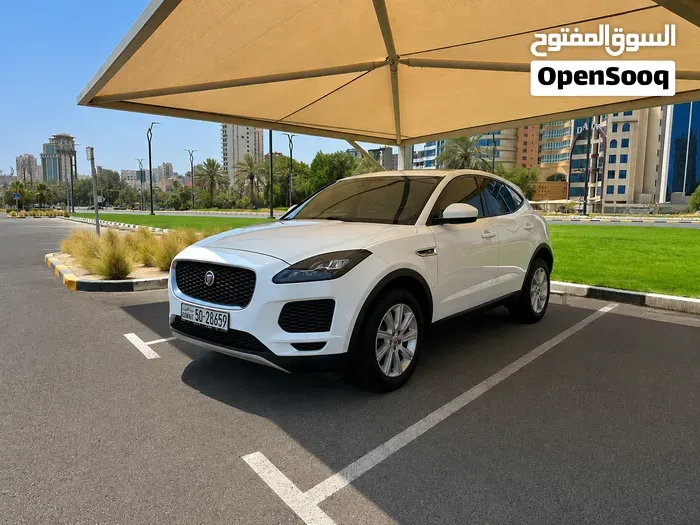 Jaguar F-Pace 2018 photo 4