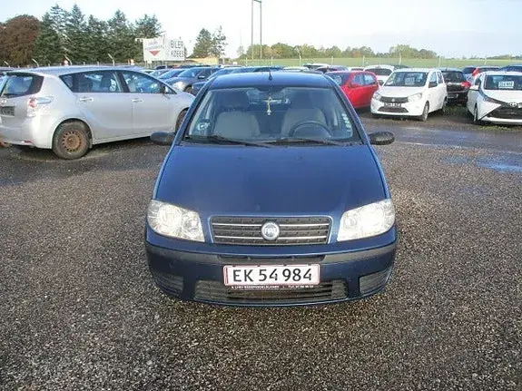 Fiat Punto 2004 photo 2