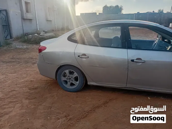 Hyundai Avante 2009 photo 3
