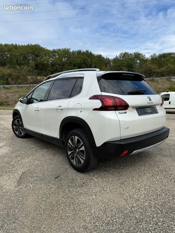 Peugeot 2008 2018 photo 3