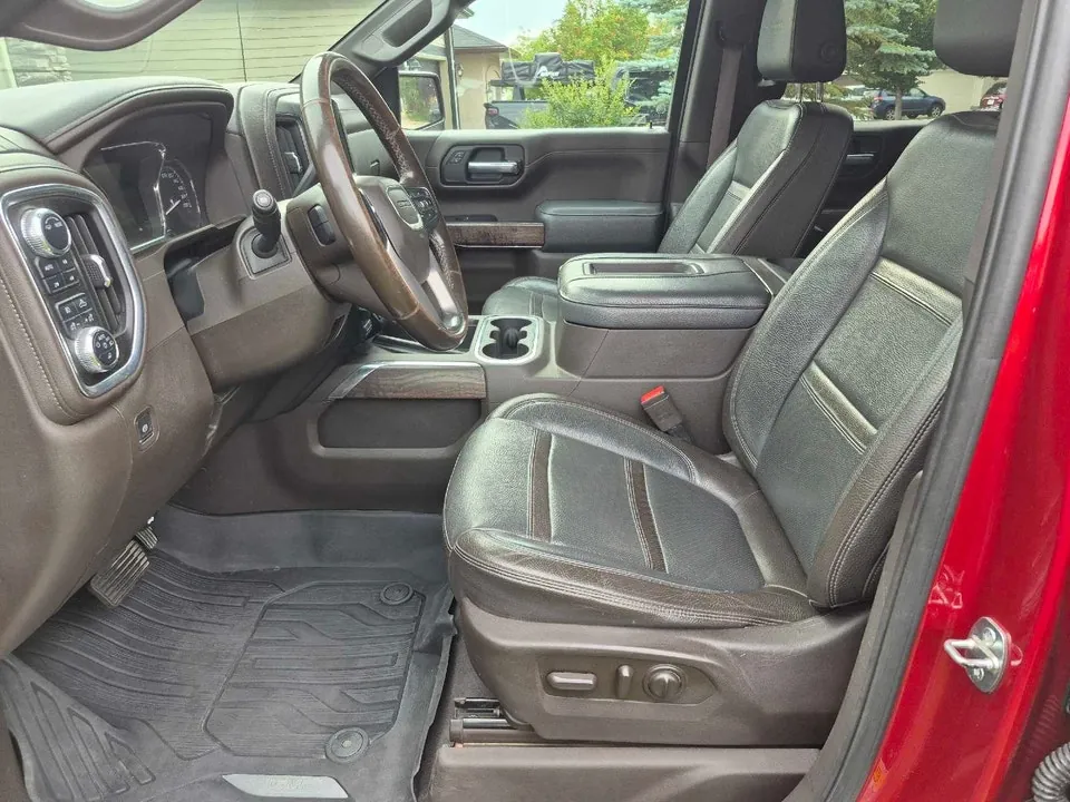 GMC Denali 2022 photo 5