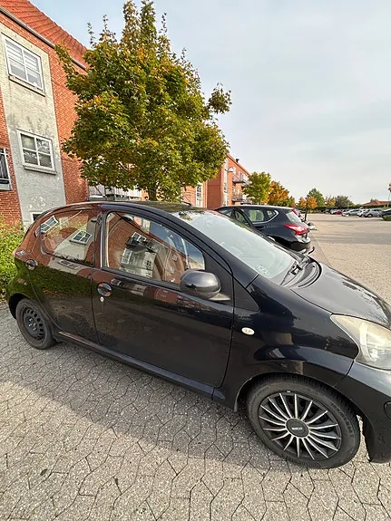 Toyota Aygo 2010 photo 2