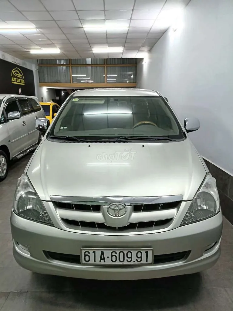 Toyota Innova 2008 photo 2