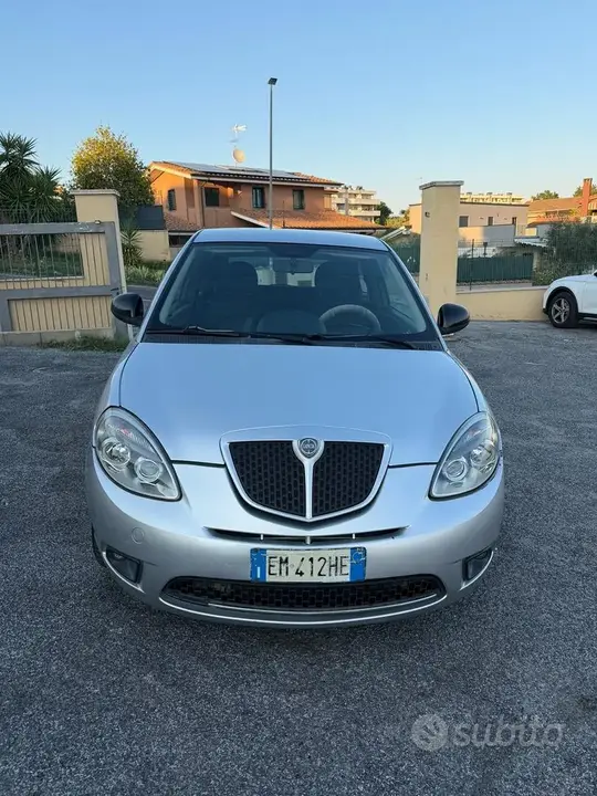 Lancia Ypsilon 2011 photo 5