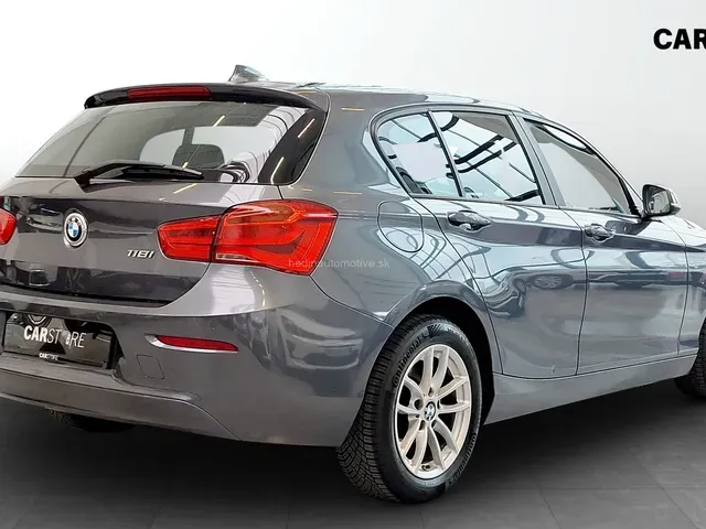 BMW 118I 2017 photo 2
