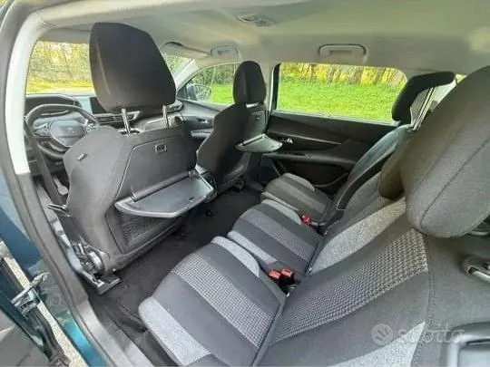 Peugeot 5008 2019 photo 5