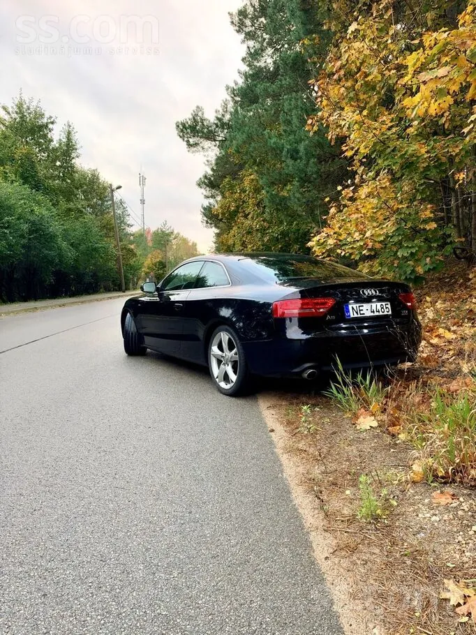 Audi A5 2011 photo 3