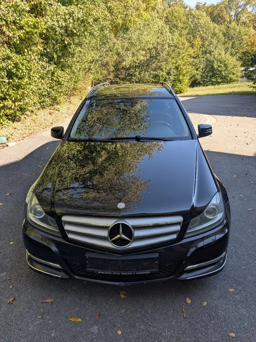 Mercedes-Benz C-Class 2012 photo 3