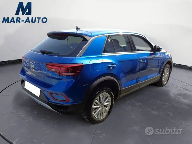 Volkswagen T-Roc 2023 photo 3