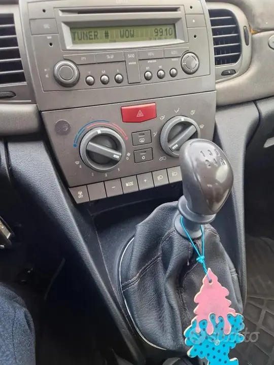 Lancia Ypsilon 2006 photo 3