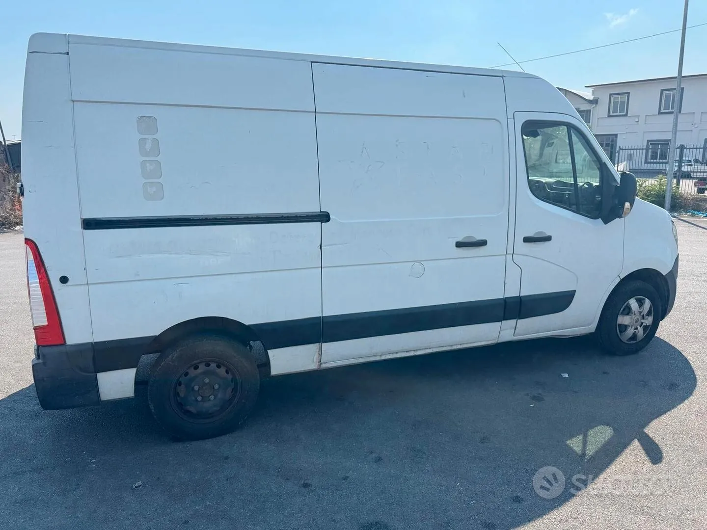 Nissan Nv400 2015 photo 2