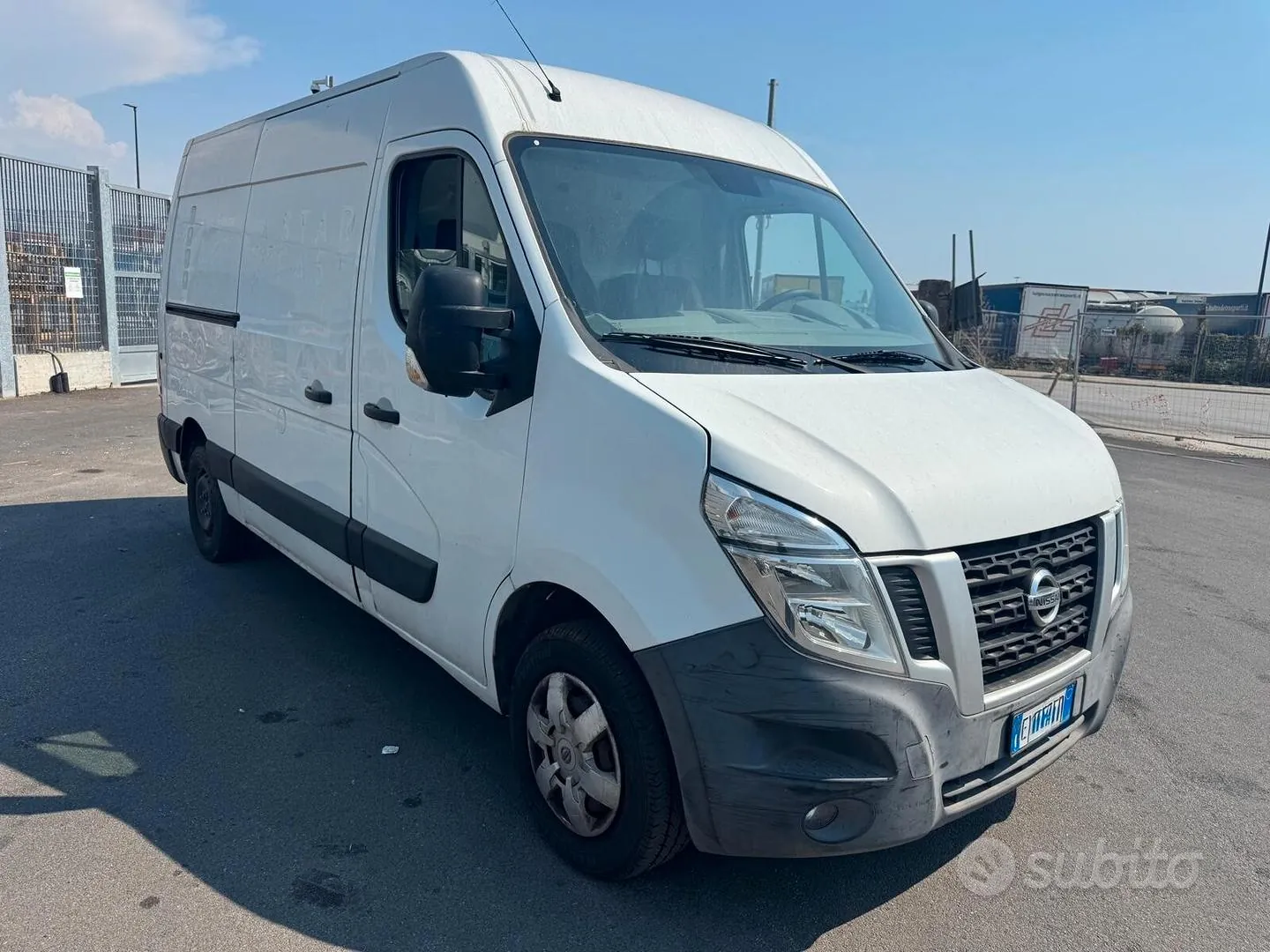 Nissan Nv400