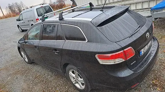 Toyota Avensis 2011 photo 5