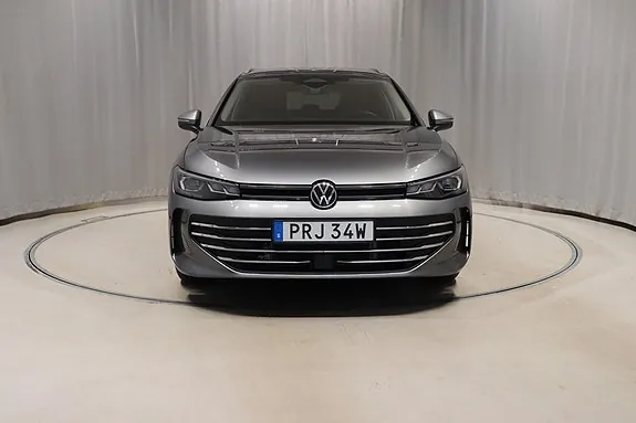 Volkswagen Passat 2025 photo 2