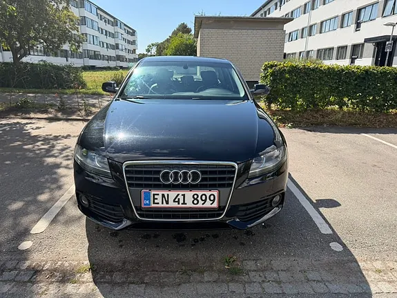 Audi A4 2010 photo 3
