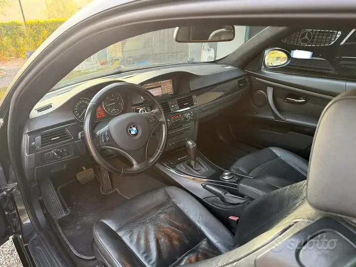 BMW 320D 2009 photo 4