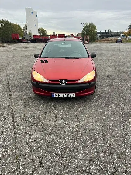 Peugeot 206 2001 photo 2