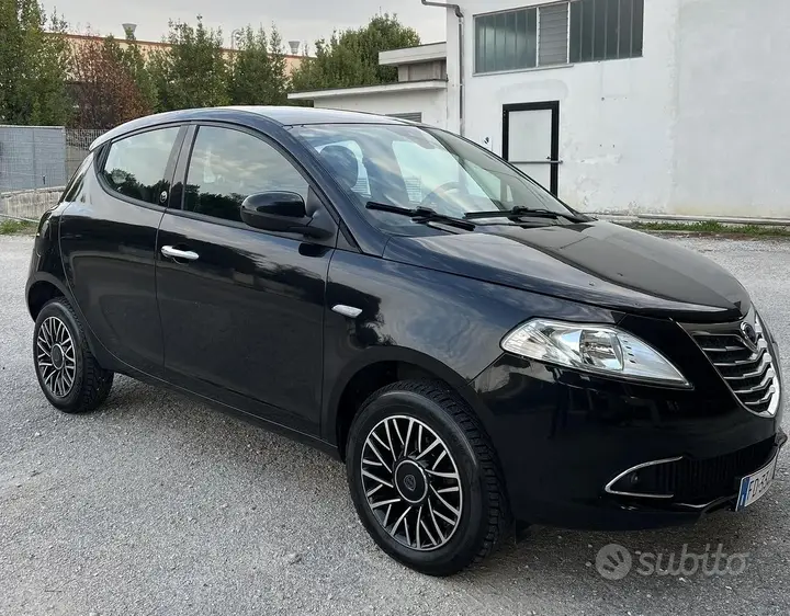 Lancia Ypsilon 2016 photo 4