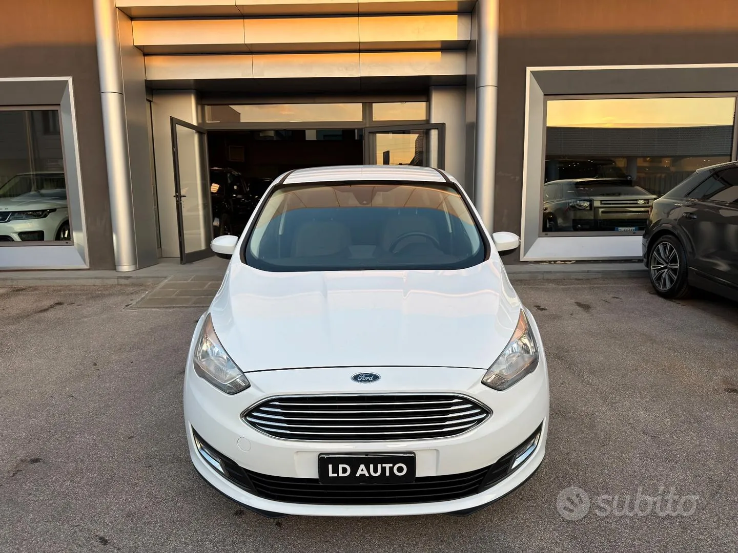 Ford C-Max 2016 photo 2