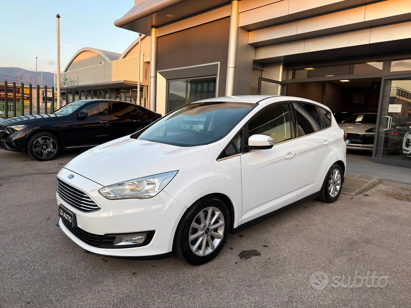 Ford C-Max 2016 photo 3
