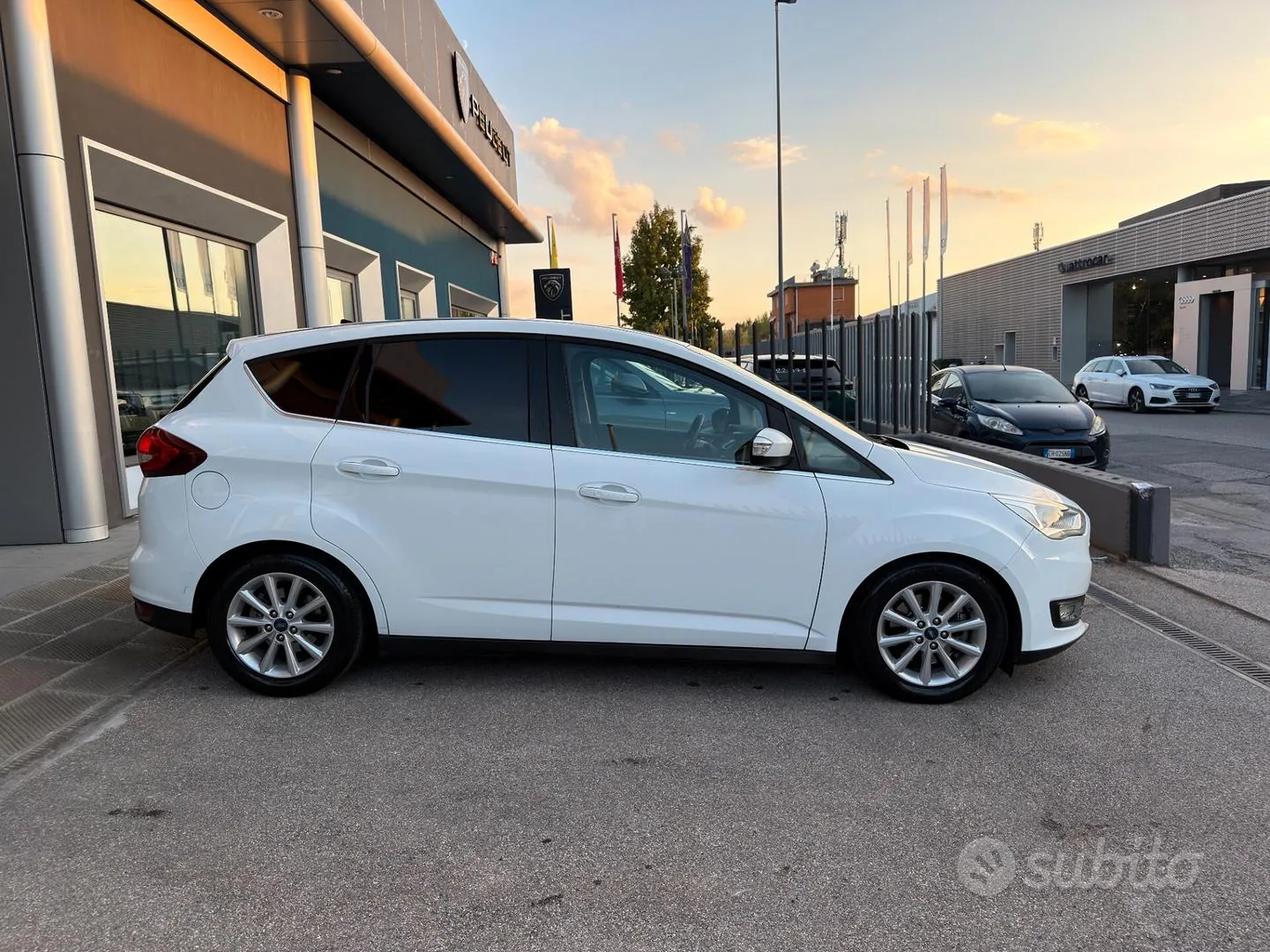 Ford C-Max 2016 photo 4