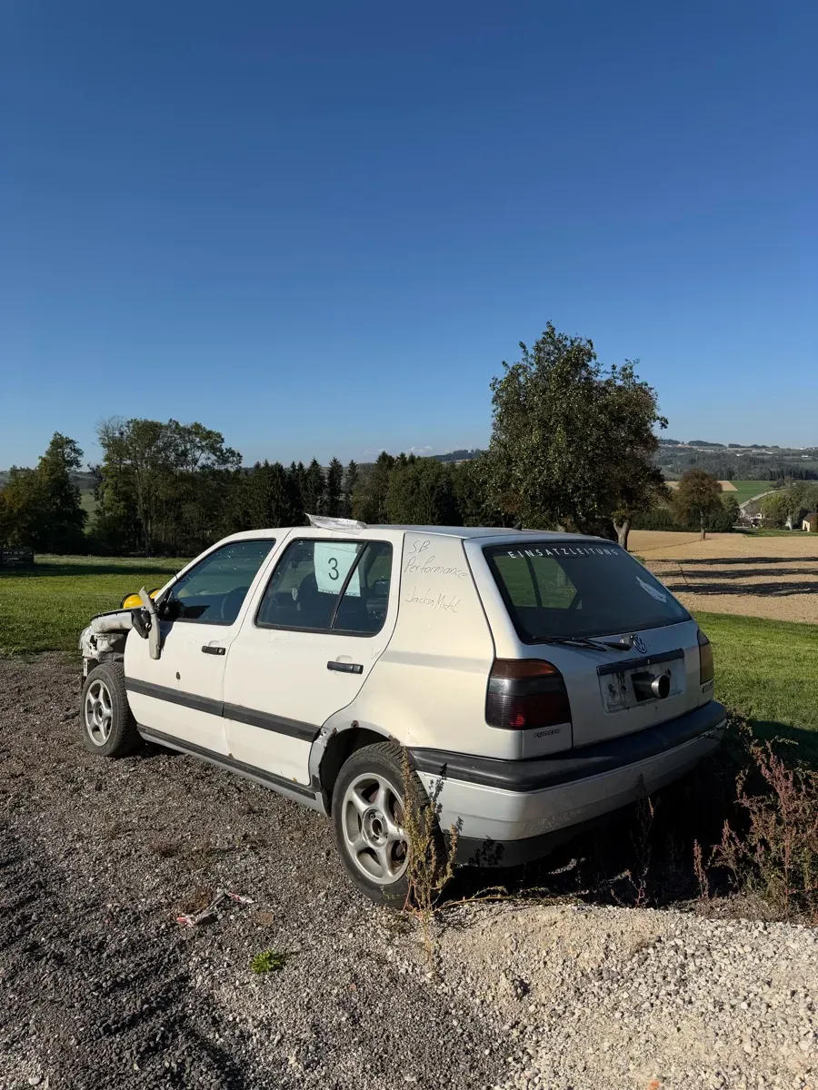 Volkswagen Golf 1996 photo 2