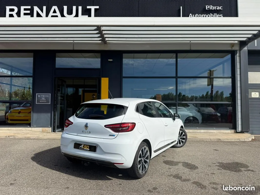 Renault Clio 2022 photo 3