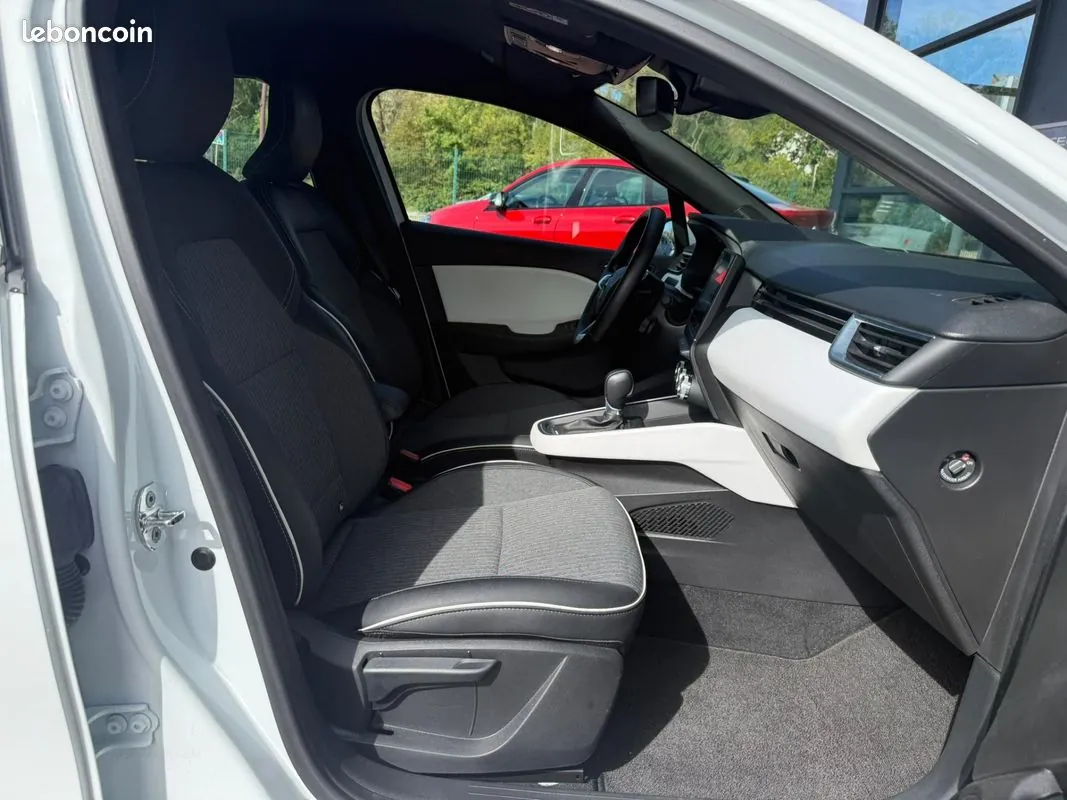Renault Clio 2022 photo 5