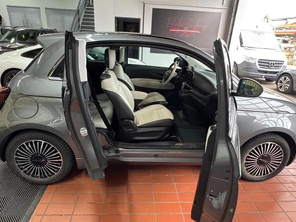 Fiat 500E