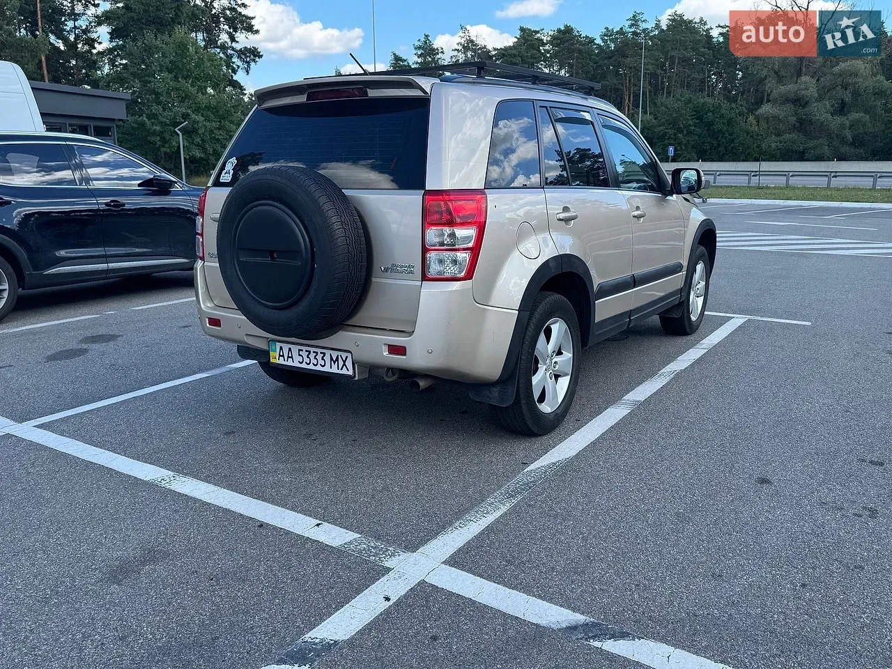 Suzuki Grand Vitara 2010 photo 3
