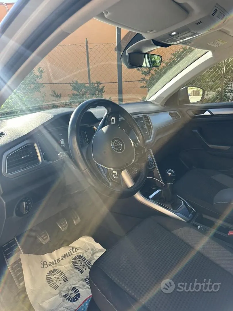 Volkswagen T-Roc 2022 photo 4