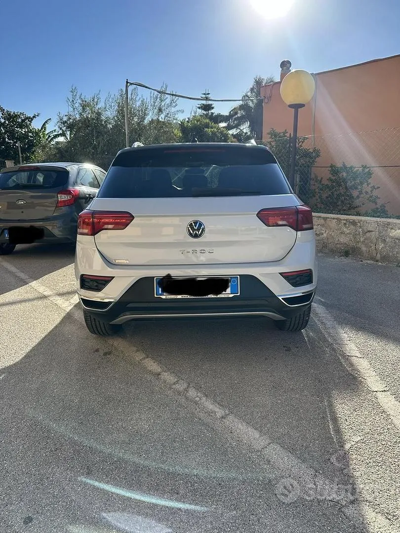 Volkswagen T-Roc 2022 photo 2
