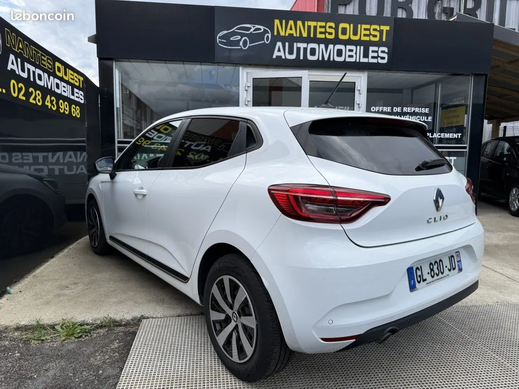Renault Clio 2022 photo 4